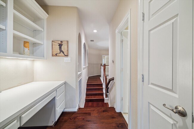 Building Photo - 18063 Crescent Royale Way