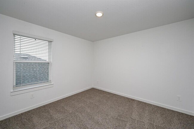 Building Photo - 29946 Gallatin River Ln