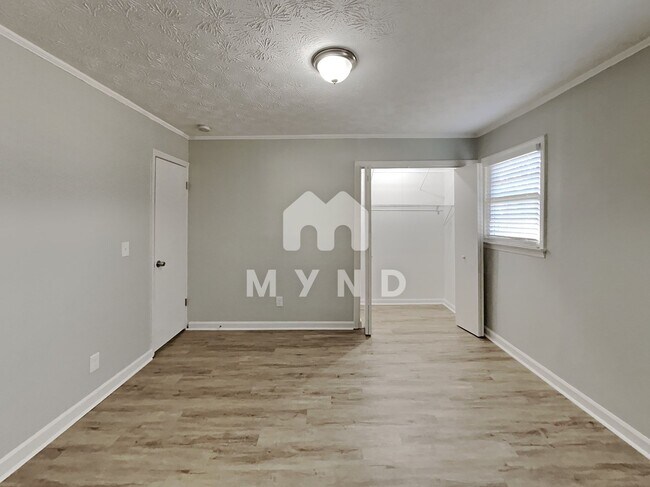 Building Photo - 627 Rountree Rd