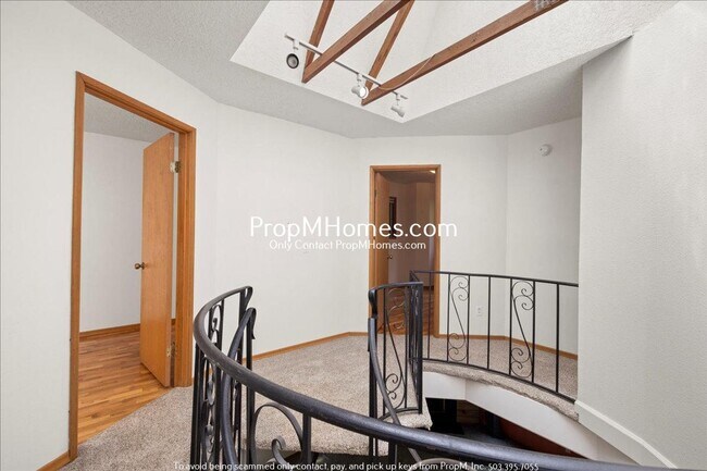Building Photo - 22665 SW Schaltenbrand Ln