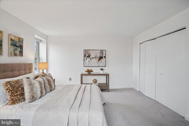 Building Photo - 2440 16th St NW