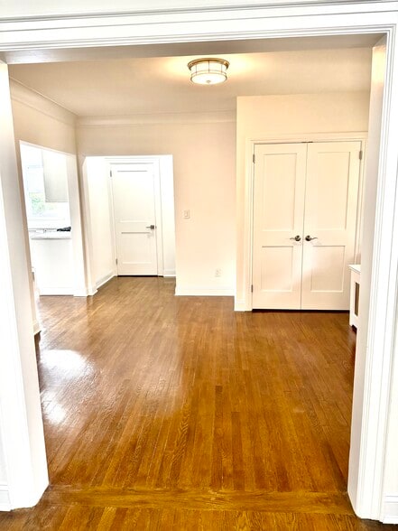 Building Photo - 109 Spring St