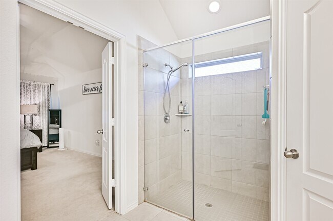 Building Photo - 3033 Broadhaven Dr