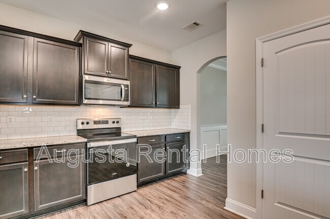 Building Photo - 1110 George W Crawford Dr