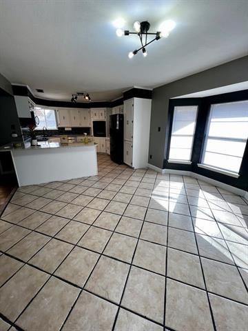 Building Photo - 4649 Oak Knoll St