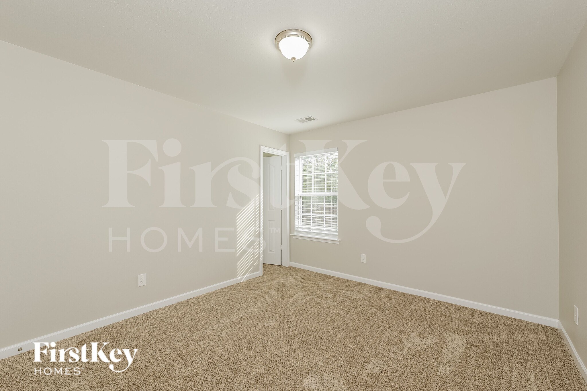 Building Photo - 151 Forest Glade Rd