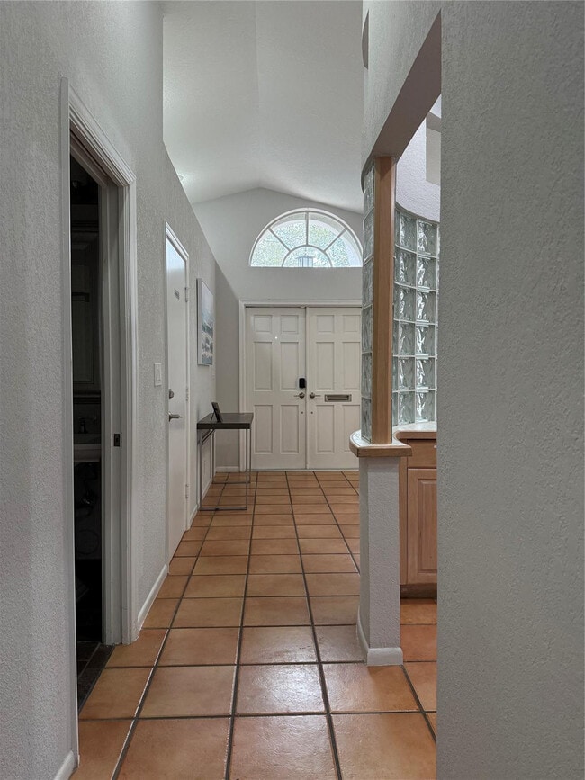 Building Photo - 607 SW 15th St