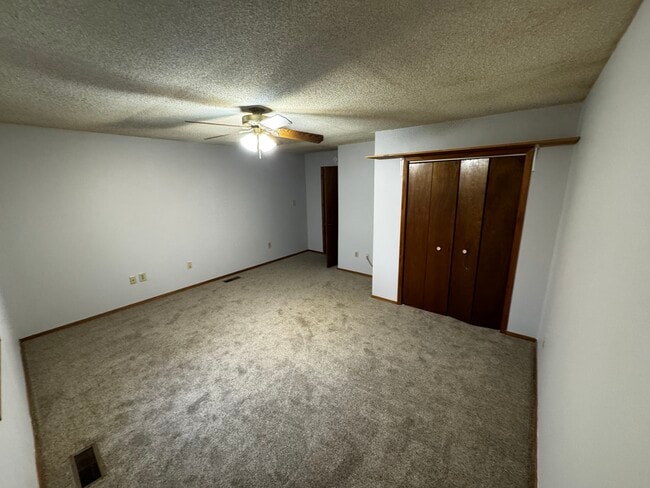 Building Photo - 935 Sheridan St