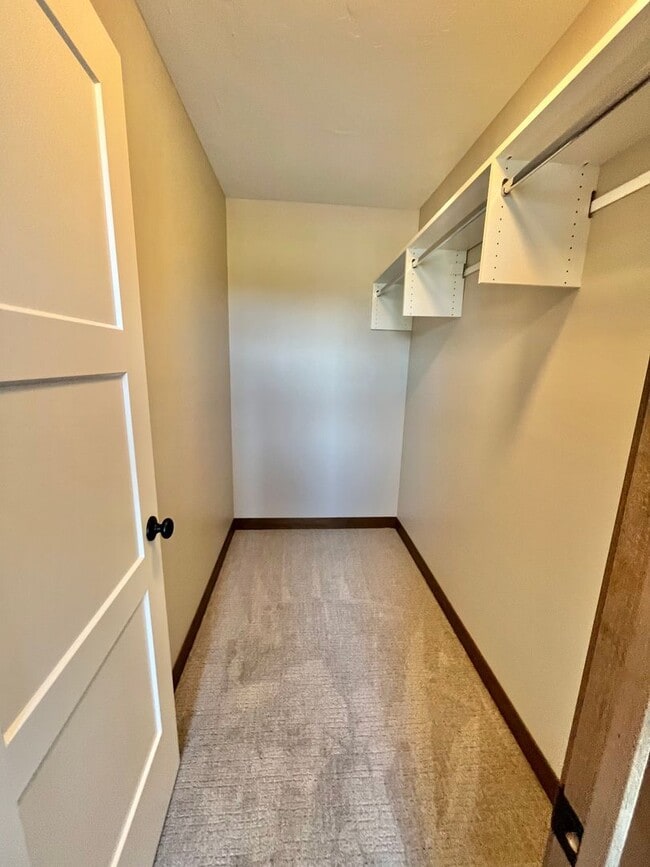 Building Photo - Stunning Recently Constructed 4 Bed/2.5 Bath Twinhome!