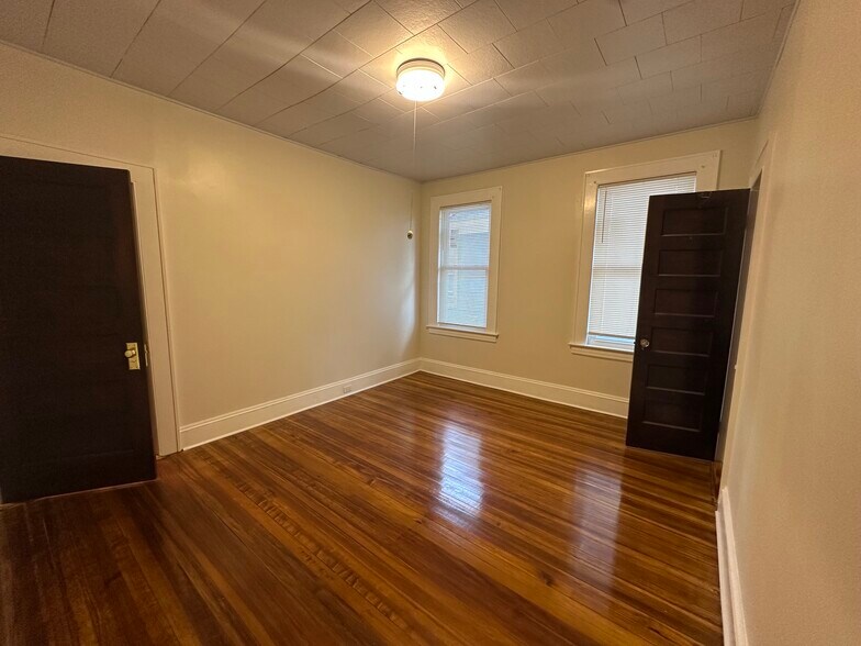 bedroom - 368 Seaview Ave