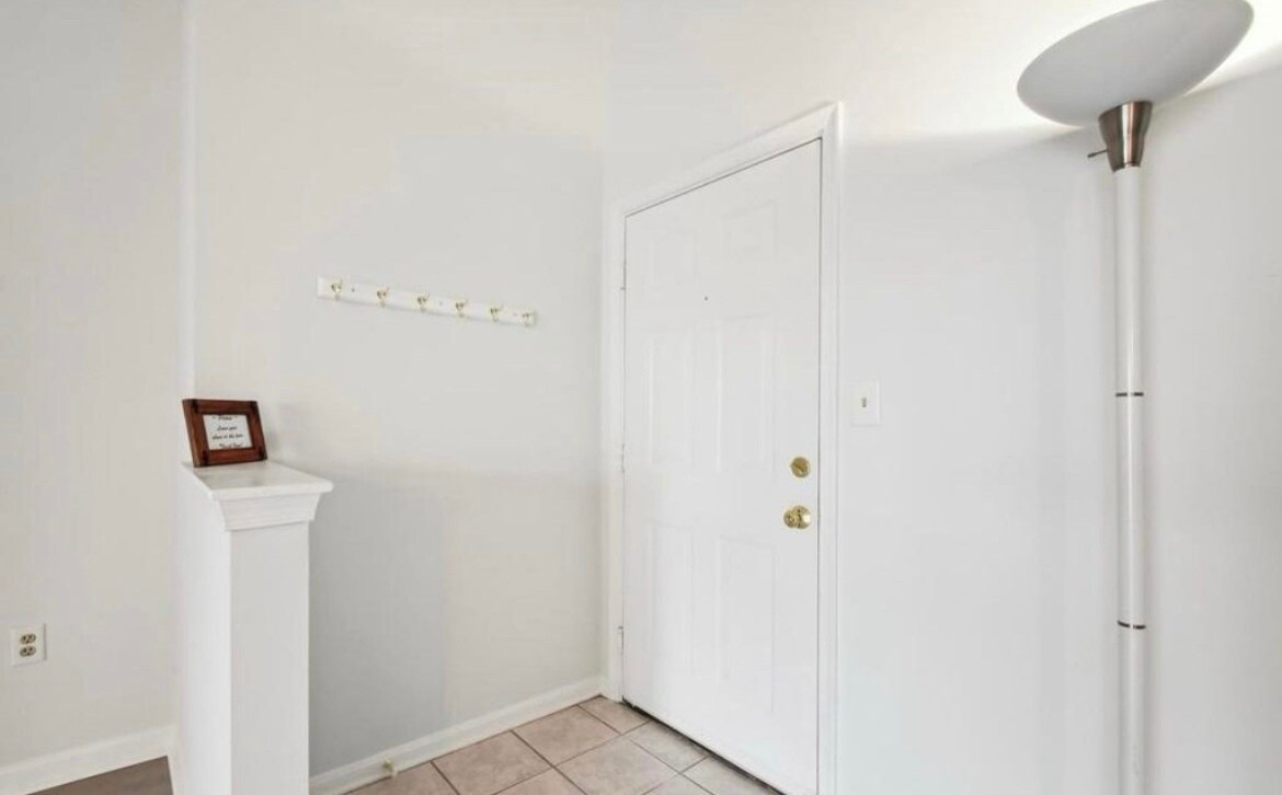 Building Photo - 116 Water Fountain Way