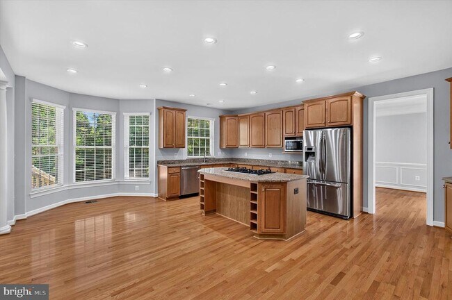 Building Photo - 25670 S Village Dr