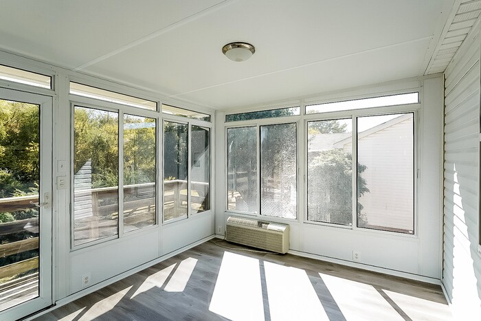 Building Photo - 105 Bradford Cir