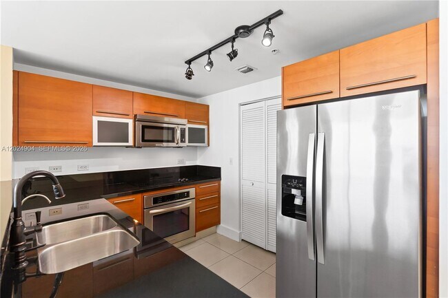 Building Photo - 244 Biscayne Blvd