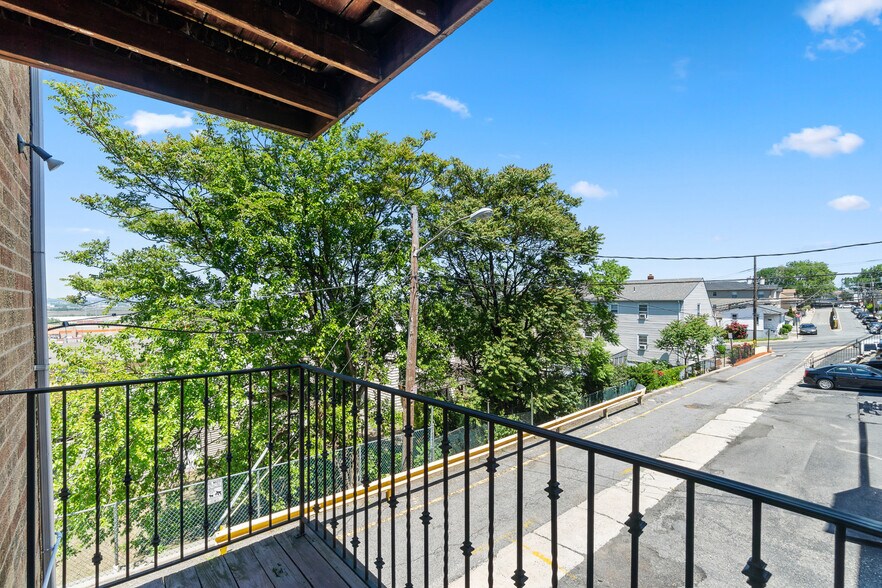 Building Photo - 7508 Kiesel Ter