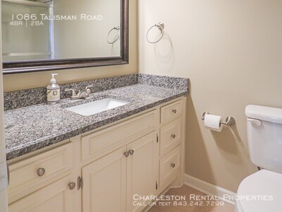 Building Photo - 1086 Talisman Rd