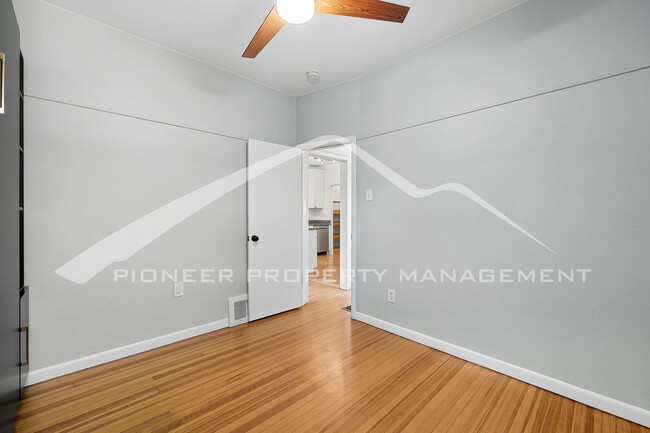 Building Photo - Charming Home with Central AC and Fenced Yard