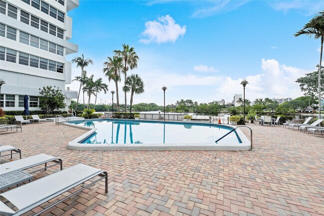 Building Photo - 1160 N Federal Hwy