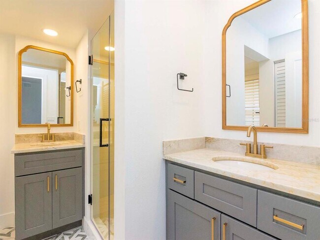 Building Photo - 107 S Obrien St