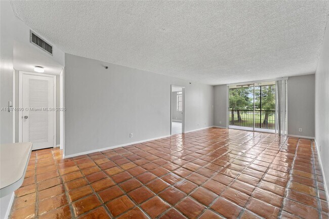 Building Photo - 3150 W Rolling Hills Cir