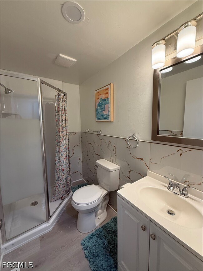 Building Photo - 2112 Ixora Ct