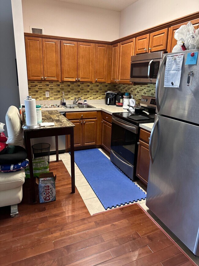 Building Photo - 260 Beach 81st St