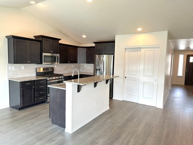 Building Photo - Newer 3-Bedroom in Middleton