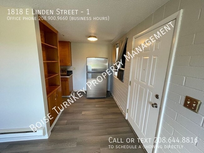 Building Photo - 1818 E Linden St