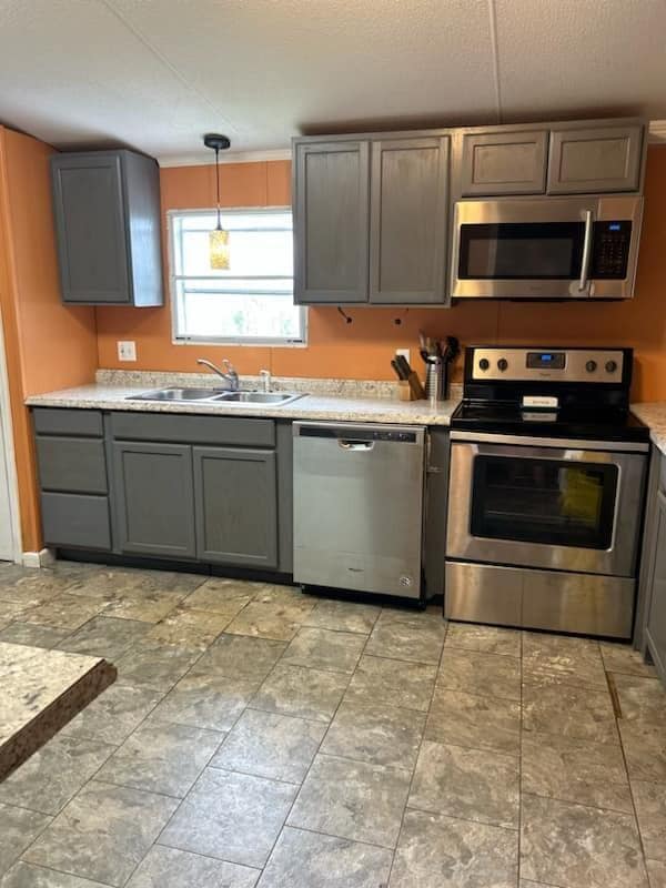 Building Photo - 732 Paradise Island Dr