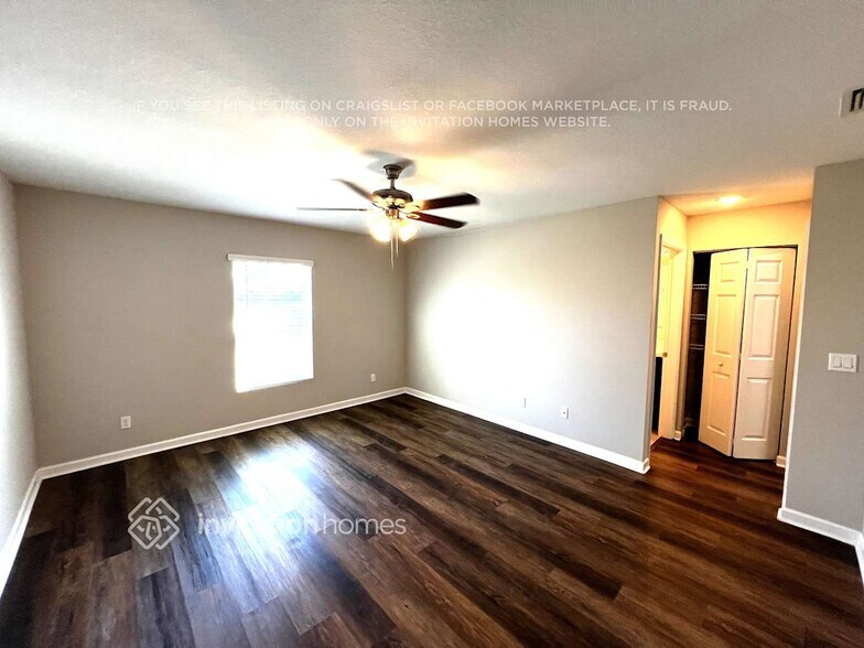 Building Photo - 347 NW Bayshore Blvd