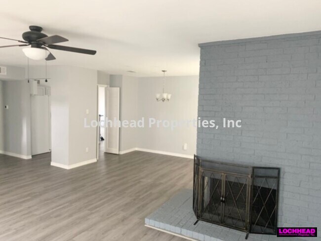 Building Photo - 3 BEDROOM IN MESQUITE****