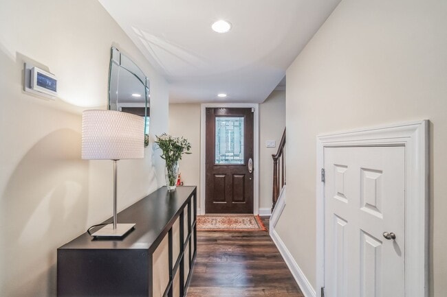 Building Photo - 5 Bedroom 2.5 Bath Single Home in Lafayette Hill, PA!
