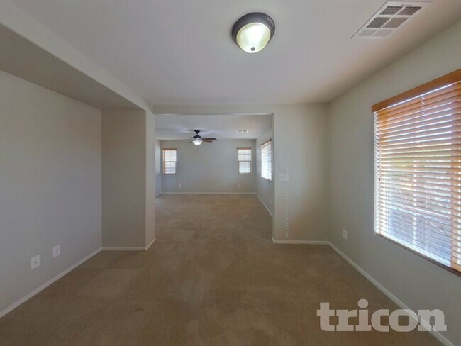 Building Photo - 10119 Deep Glen St