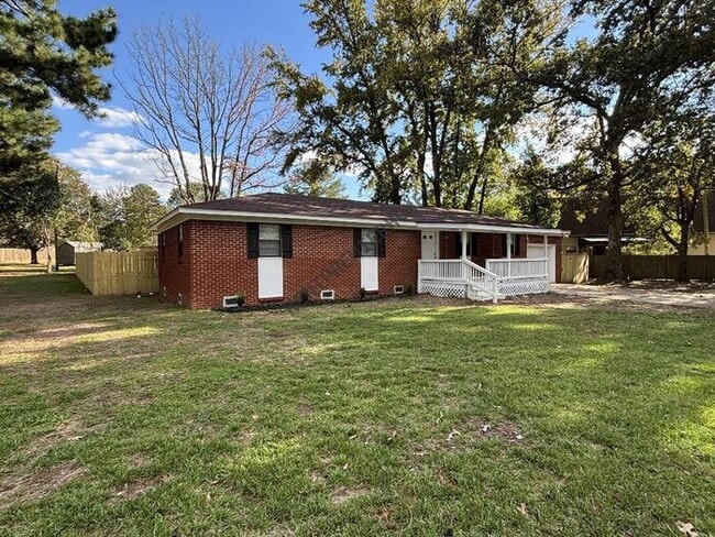 Building Photo - 607 S Jackson St