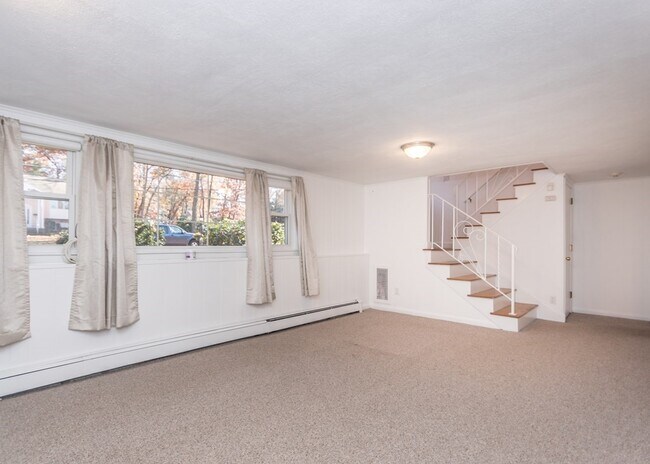 Building Photo - 59 Hobbs Brook Rd