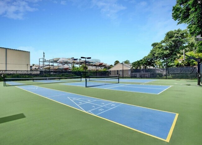 Building Photo - 51 N Lakeshore Dr