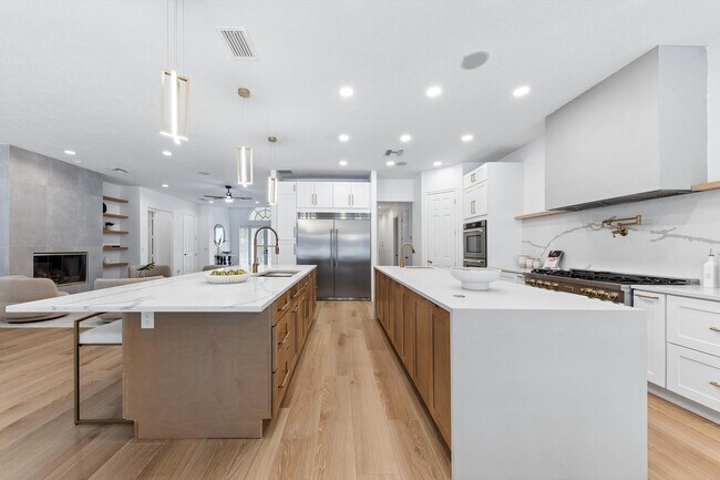 Building Photo - 8717 Estate Dr