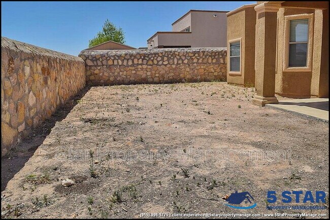 Building Photo - 14016 Rainbow Point Dr