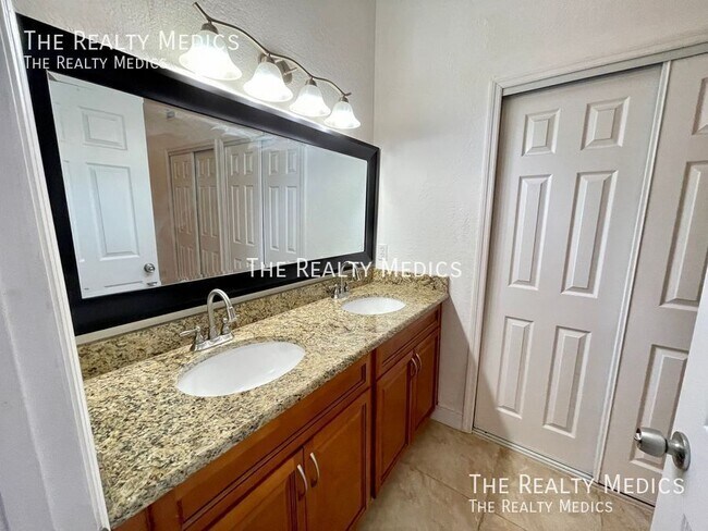 Building Photo - 7733 Fox Knoll Pl