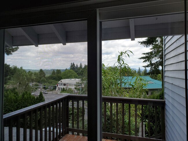 Interior Photo - Caufield Place
