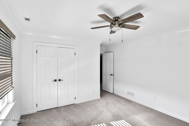 Building Photo - 324 Shore Dr