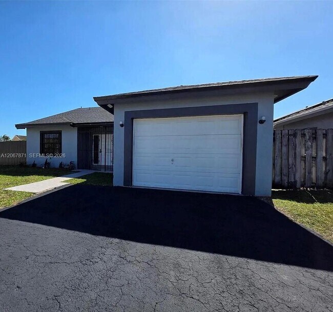 Building Photo - 15238 SW 58th Terrace