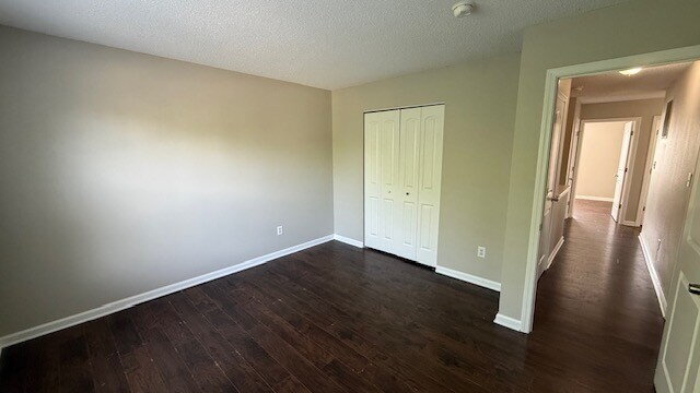 Building Photo - EAST SIDE 4 BEDROOM NEWER HOME AVAILABLE NOW!