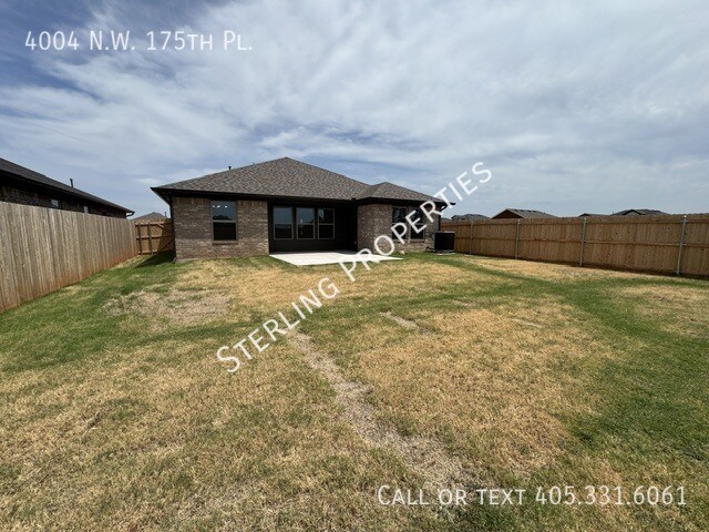Building Photo - 4004 NW 175th Pl