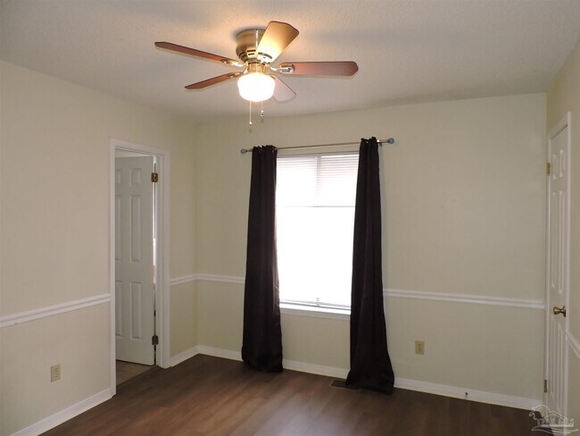 Building Photo - 3510 Parkwood Ave