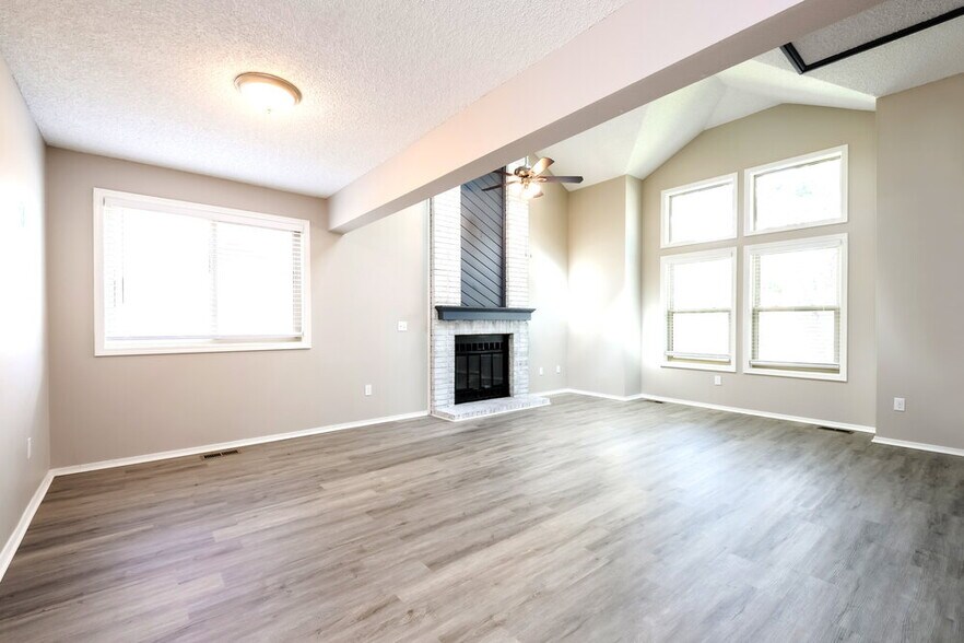 Building Photo - 3777 S Waco St