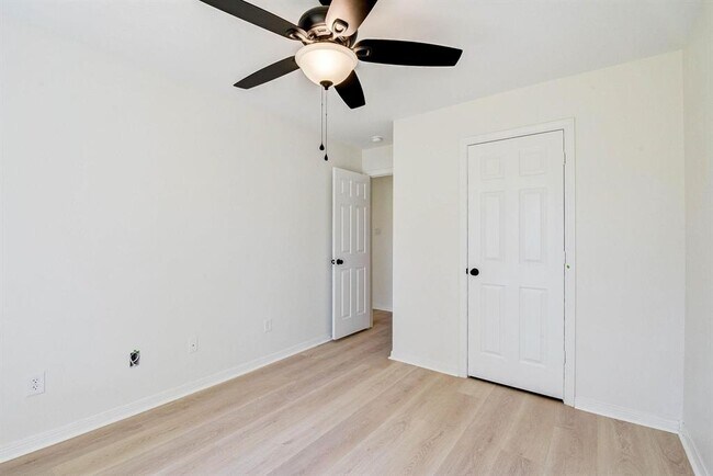 Building Photo - 10539 Fawn Mist Dr