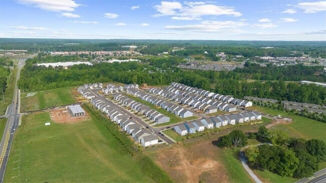 Building Photo - 8 Shelter Ln W
