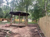 Building Photo - Close to South Alabama 3/2 Single Car Garage