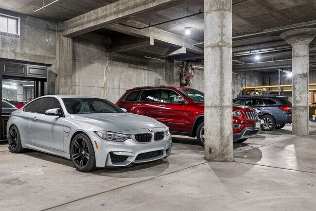 Building Photo - 2647 Locust St